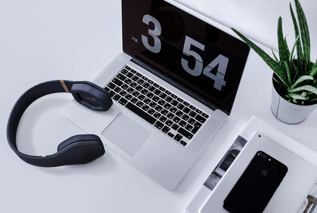 The Electronics Shopping Guide: How Find the Best Deals The Electronics Shopping Guide: How Find the Best Deals